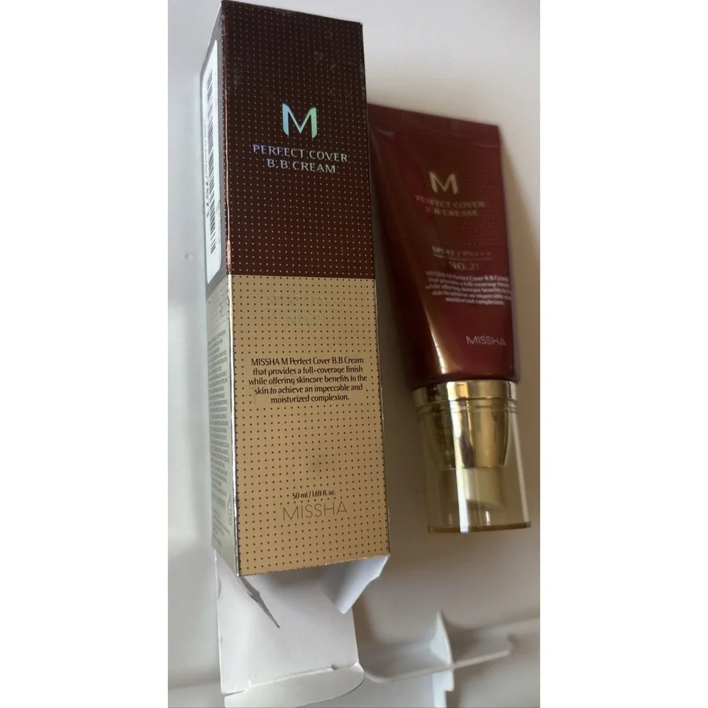 M Perfect Cover BB Cream No 21 light  Beige SPF 42 PA+++ 0.67 Oz./ 20 ml